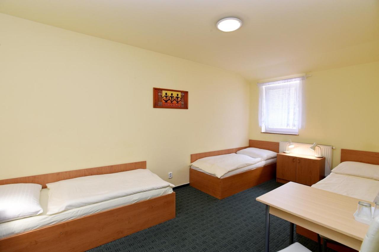 Hotel U Jezirka Ліберець Екстер'єр фото