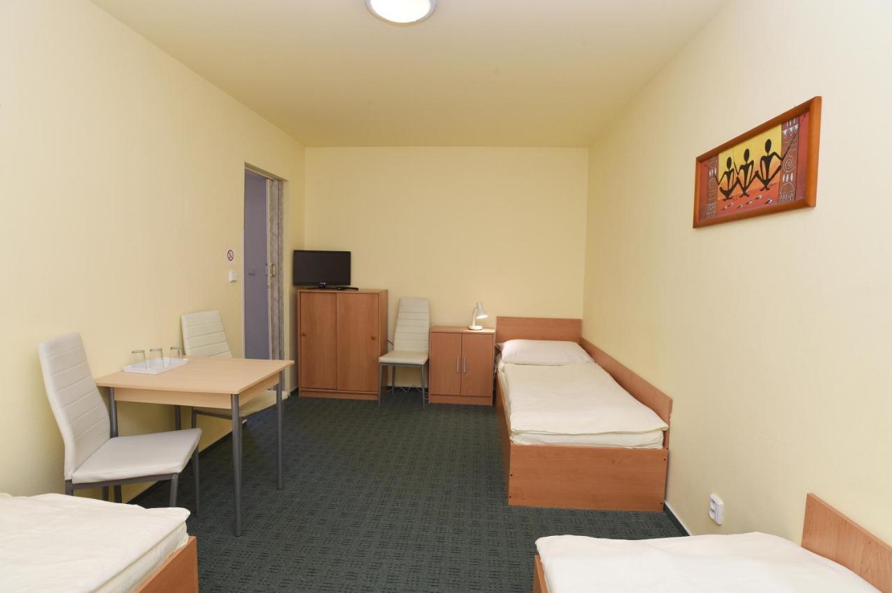 Hotel U Jezirka Ліберець Екстер'єр фото