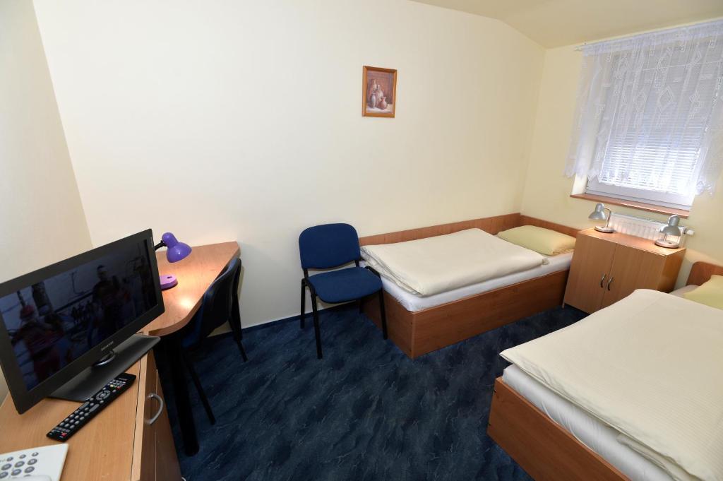 Hotel U Jezirka Ліберець Номер фото