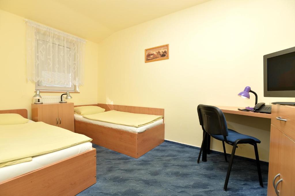 Hotel U Jezirka Ліберець Номер фото