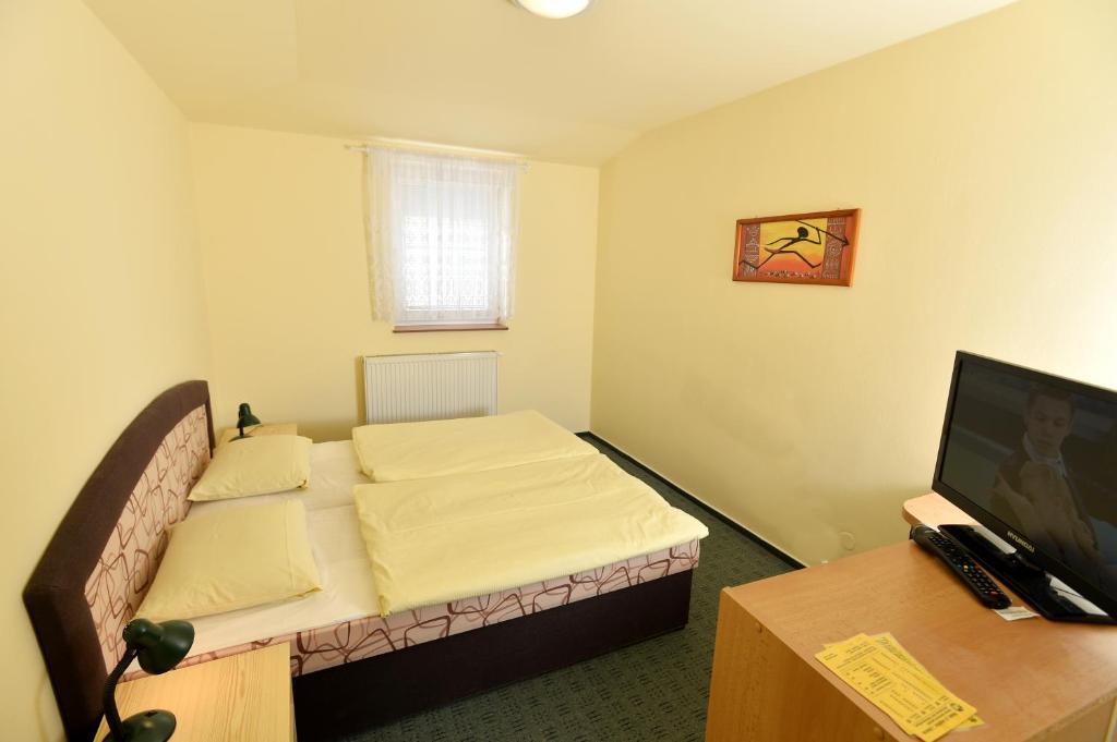 Hotel U Jezirka Ліберець Номер фото